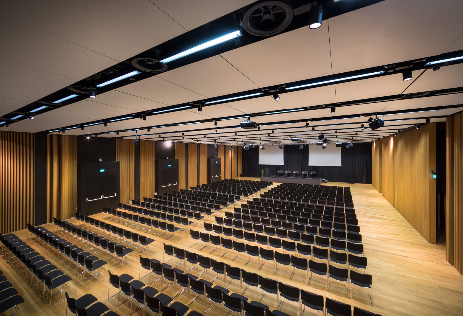 Conference hall Lone