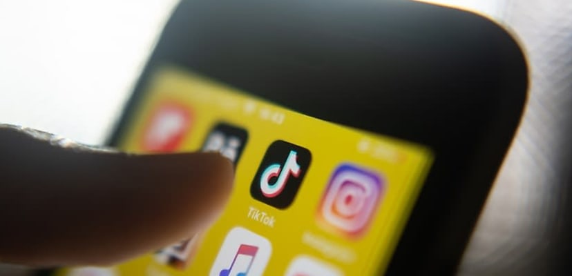Trump to sign executive order unbanning TikTok