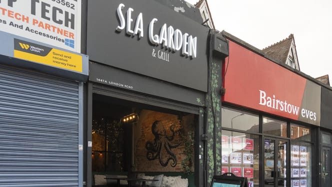 Sea Garden & Grill  Norbury - 4