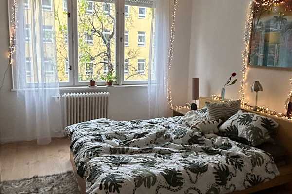House sit in Budapest, Hungary