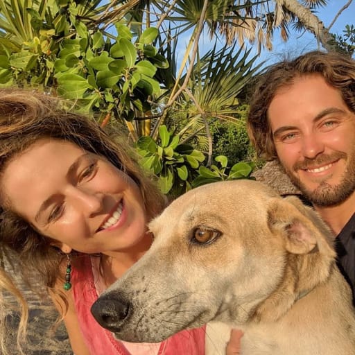 Profile image for pet sitters Anna & Shawn 